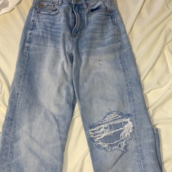 Boyfriend Jeans - American Eagle size 00 - Picture 6 of 7
